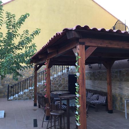 Aldea del Fresno Apartamentos "Casa Rural De Aldea" المظهر الخارجي الصورة